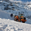 Déneigement Hitachi chargeuse